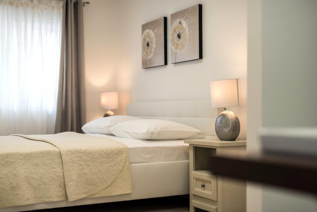 Eden Apartments Zadar Buitenkant foto