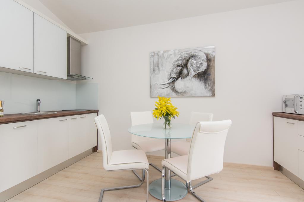 Eden Apartments Zadar Buitenkant foto