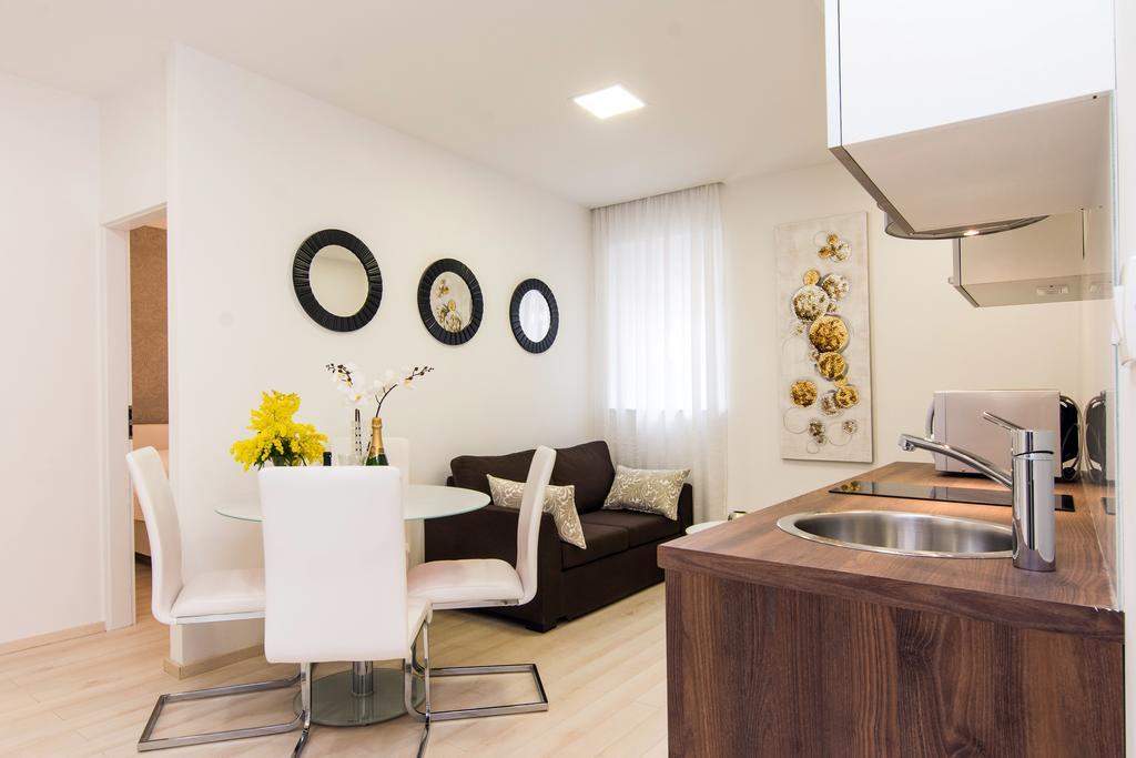 Eden Apartments Zadar Buitenkant foto